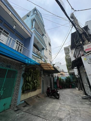 81.8m2 giá 10.5 tỷ, hẻm xe hơi Quận 10