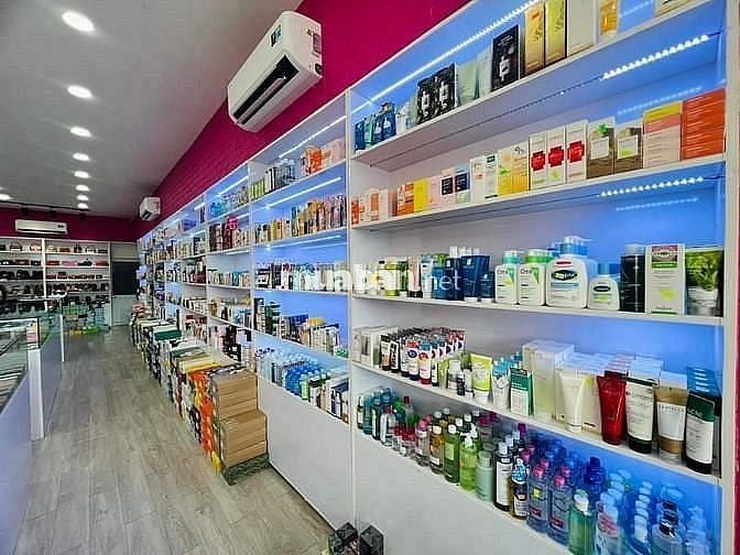 TUYỂN GẤP 9 LĐPT LÀM VIỆC TẠI CÁC CỬA HÀNG TPHCM KỊP DỊP NOEL VÀ TẾT.