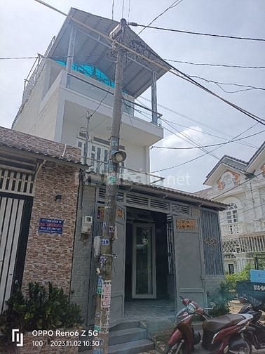 bán căn nhà sổ hồng riêng 2ty850 mặt tiền chính bờ rạch