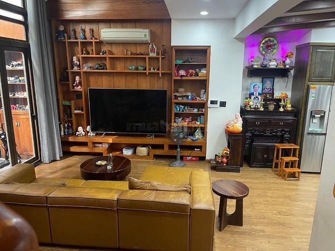 Bán nhà biệt thự Huỳnh Văn Bánh 99m2 4 tầng, ngang7m chỉ nhỉnh 12 tỷ.