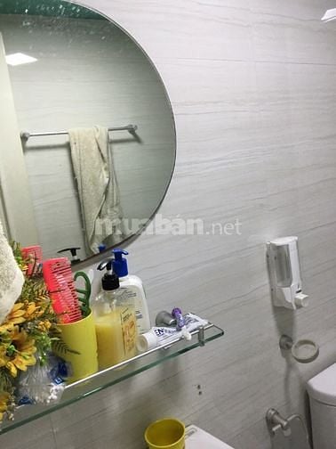 Bán hoặc cho thuê căn hộ 3 phòng ngủ, 121,6m2, 18 Phạm Hùng, NTL