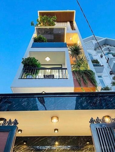 🎄Bán nhà Tô Hiến Thành, ngang lớn 4.5m, 4 tầng, xe hơi tới nhà- 8.5tỷ