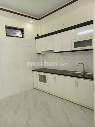 Cho Thuê nhà 3 tầng, gần Cầu Rào, mặt đường 10m, chỉ :4,5 triệu/tháng