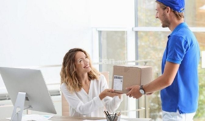 Tuyển dụng 20 nhân viên làm kho hàng, giao hàng bán hàng
