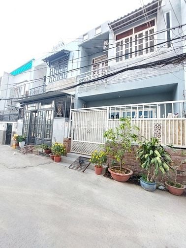 NHÀ Sổ Riêng,Hoàn Công : 5  x 10m: 1 Lầu,2PN,2W: Huỳnh Tấn Phát 