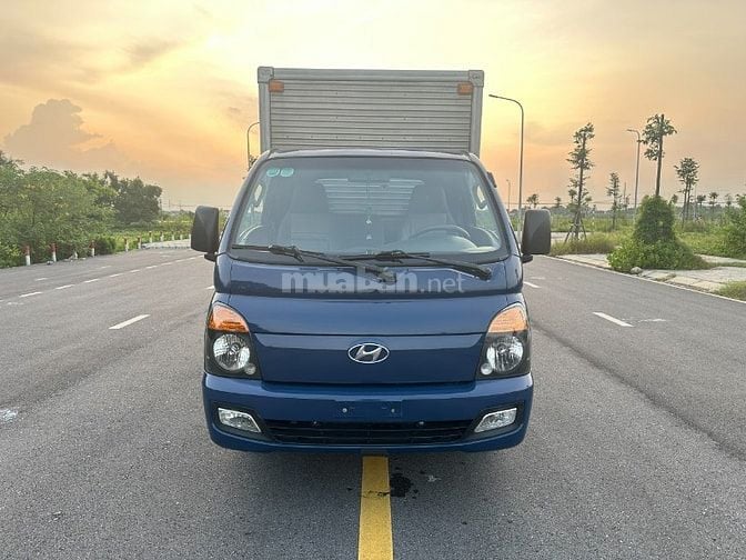 Bán xe tải Hyundai Porter H150 đời 2018,tải 1t25,thùng kín