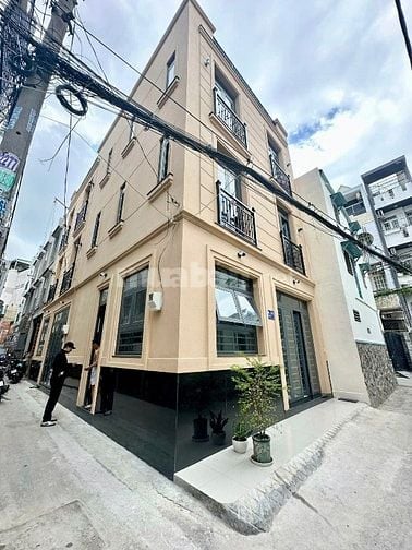 Nhà mới đường Nhiêu Tứ, Phú Nhuận. DT 4.5mx8m. 1 trệt 2 lầu ST
