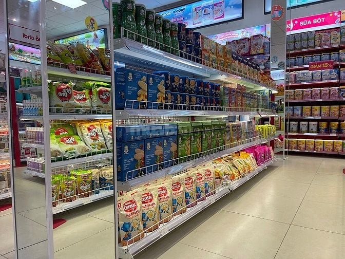 ✅️ Cần gấp nhân viên Nữ : phụ kho, đóng gói, dán tem 