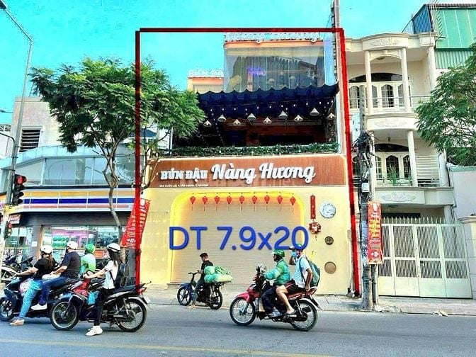 Bán nhà MT vuờn lại, vị trí đẹp gần ngã tư , p tân thành 8x20m 2 lầu