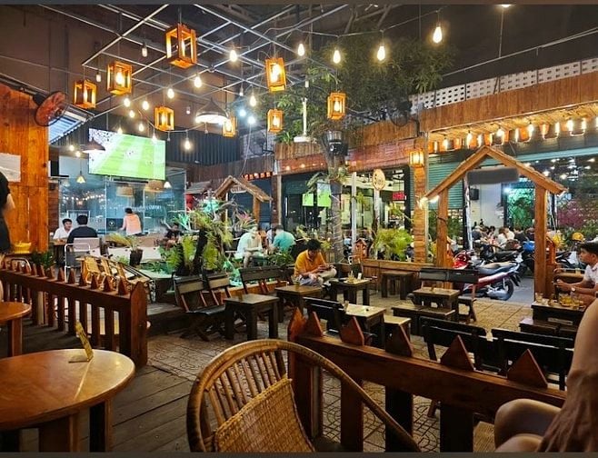 Sang quán Cafe 7x25 căn góc Bờ Bao Tân Thắng, đối diện Aeon Mall