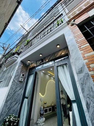 Xoay vốn bán nhà Bình Đông, p.13, Quận 8. Giá 2,62 tỷ/39m2, hẻm xe hơi