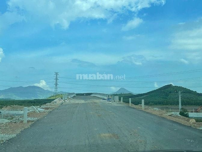 Bán đất mặt tiền đường xã Sông Phan, huyện Hàm Tân, Bình Thuận