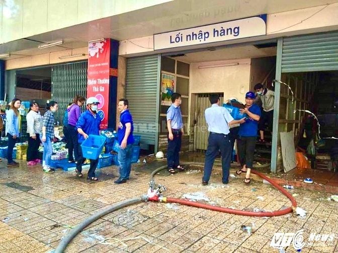 Tuyển Gấp Nhân Viên Thời Và Chính Thức làm tết (Bán Hàng-Tạp Vụ-Kho)