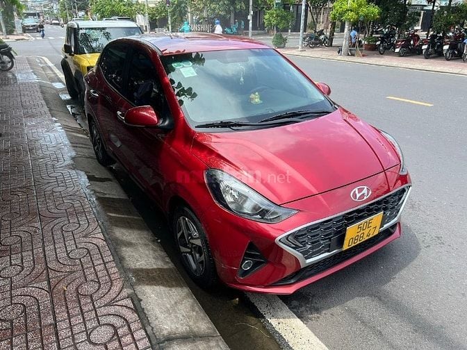 Bán xe Hyundai Grand I10 1.2AT. Sản xuất 2022. màu đỏ, 1 chủ