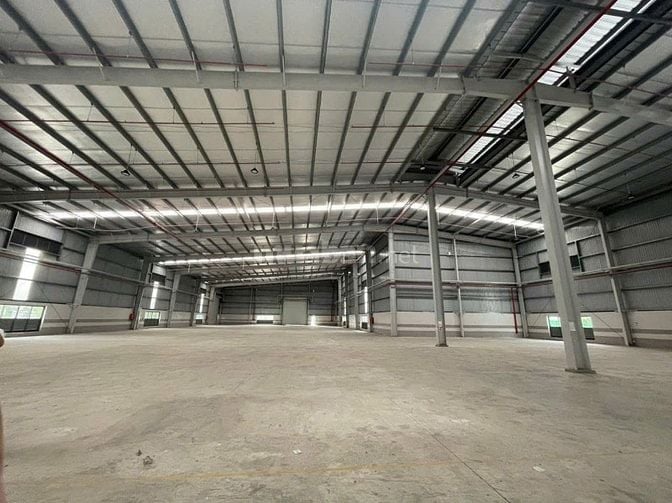 Bán kho xưởng KCN Bến Lức, Long An - diện tích:15.000m2,giá bán:120 tỷ