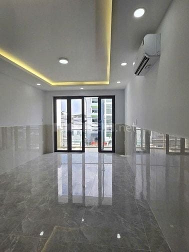 MT kinh doanh 5x25m, 4 lầu phường Dakao, Quận 1