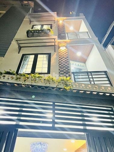 Bán Nhà Hẻm Phú Nhuận- 4 Tầng-3 PN- 32m2- Giá 6,7 Tỷ 