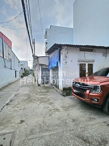 Bán nhà nát góc 2 mặt tiền hẻm 8m Nguyễn Văn Quá, Quận 12, 7x10, 4tỳ3