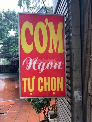 Tuyển nhân viên chạy bàn phục vụ quán cơm 