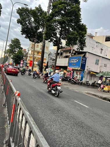 Mặt Tiền 3 tháng 2 , 4,6x25, nở hậu 115m2  , 3 tầng, 35 tỷ 