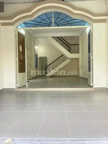 Góc 2MT 4*25m 1 trệt 1 lầu giá 15tr/tháng nhận nhà ngay !!!