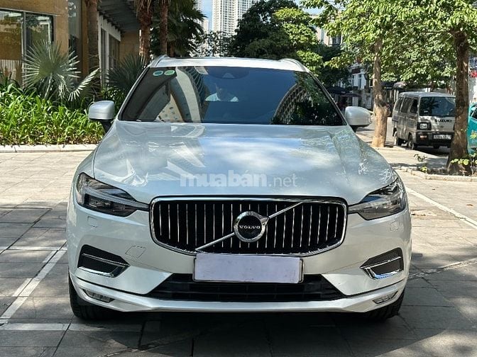 Volvo XC60 AWD Inscription ✓ Sản xuất: 2021