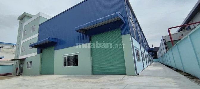 Cho thuê 2800m2 XƯỞNG mới 100% tại Tân Uyên, PCCC tự động, đường cont 