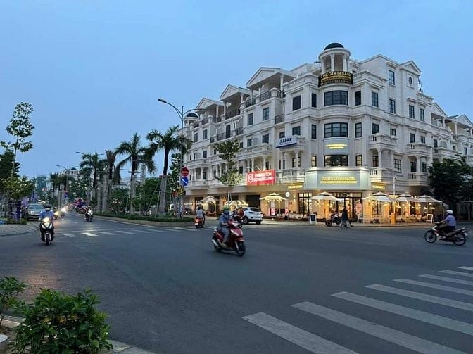 sang nhượng Tòa nhà phố văn phòng Cityland Gò Vâp ,lợi nhuận 20 triêu/