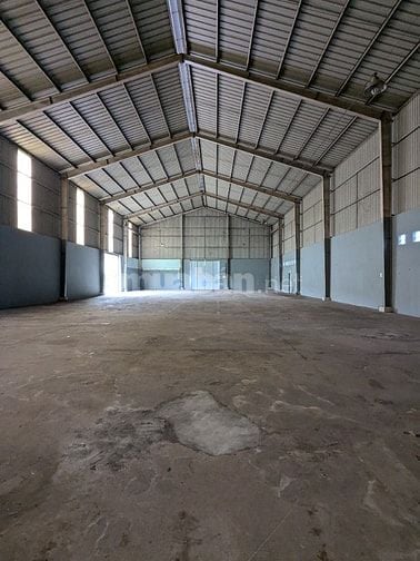 Kho xưởng 650m2 Bình Tân gần 4 xã trống giao ngay