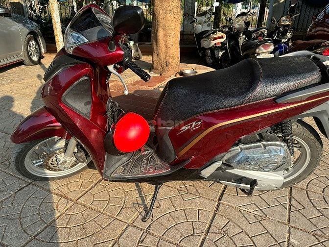 Chính chủ bán gấp xe máy Honda SH125