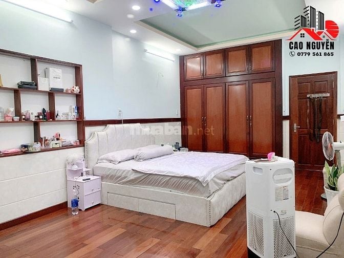 Nhà nội thất cao cấp, Đường Hương Lộ 2, 4x20, 2 lầu 4 phòng ngủ.