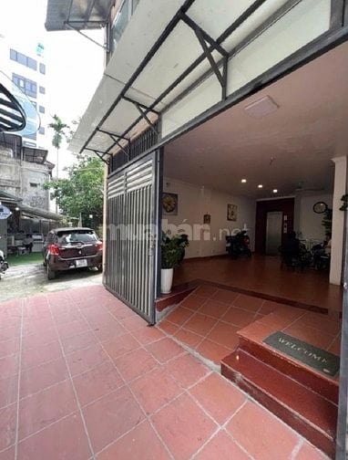 Hiếm nhà bán phố Nguyễn Du DT 50 m2 mặt tiền đẹp vỉa hè rộng, gần hồ