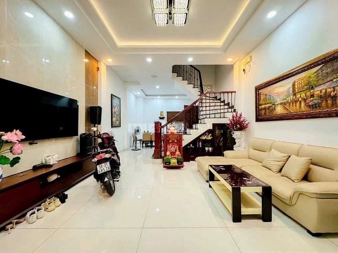 Cần bán căn Nguyên Hồng 48m2 hẻm 6m sổ hồng riêng giá 2tỷ290