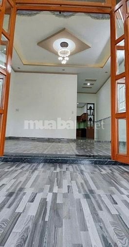 bán gấp căn nhà ở Tân Hiệp, Hóc Môn, dt 110m2, 830 triệu, Sổ hồng riên