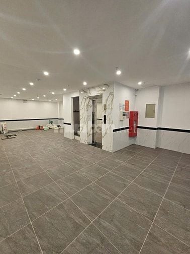 Bán nhà phố Võng Thị, 80m2, 7 tầng thang máy, 24 phòng cho thuê 100 TR