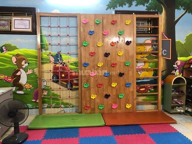 Bán bộ vận động leo trèo,bàn ghế Montessori bằng gỗ thịt, ghế liền bàn