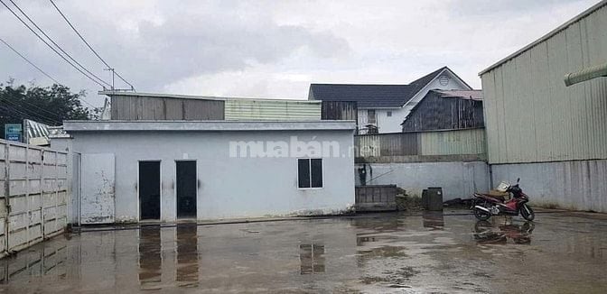 Cho thuê kho xưởng Quốc Lộ 1A, Bình Tân,diện tích : 900m2,giá :68tr/TH