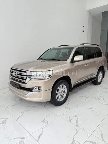 Bán Toyota Land Cruiser 4.6 V8, sản xuất 2017, 1 chủ từ mới.