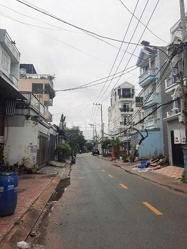 Bán xưởng 370m2 ngang 8m, ngay sau chợ đầu mối nông sản , giá 22 tỷ