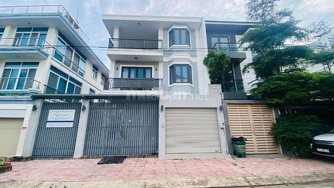 Bán nhà biệt thự đường Liên Phường Phước Long B Quận 9 (180m2) 21 tỷ