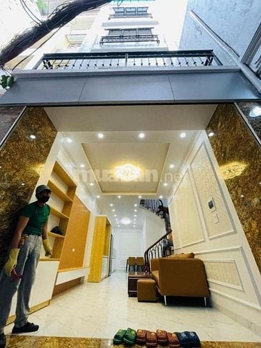 Bán nhà phố Khâm Thiên 42m2, 5 tầng, 6 ngủ, ngõ rộng gần mặt phố, 6 tỷ