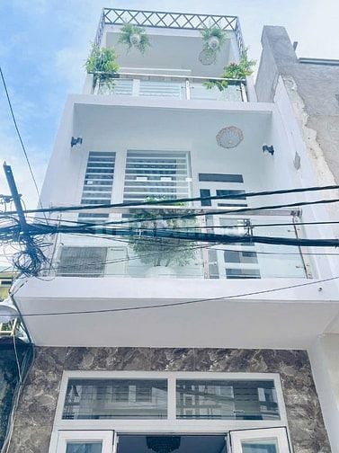 Nhà hẻm 5m đường VÕ THỊ SÁU ,P8,Q3. DT 36m2- Giá 3 tỷ 550 . SHR.
