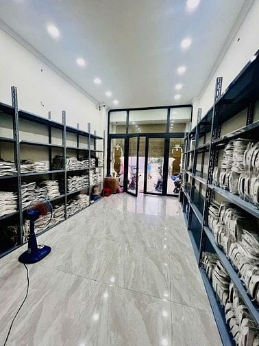 Bán nhà hẻm xe hơi, sát mặt tiền đường, An Dương Vương Quận5 ,50m2.