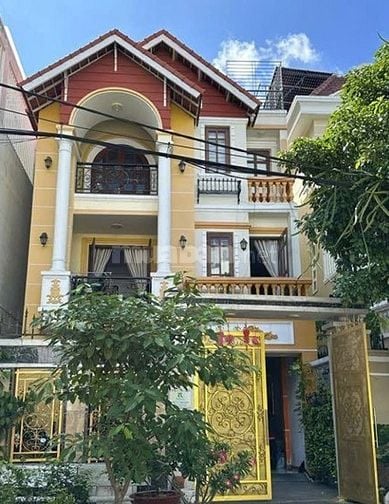 Bán BT cực hiếm KDC Nam Long Quận 7-Nhà nội thất full, 169m2 - 21,9 tỷ