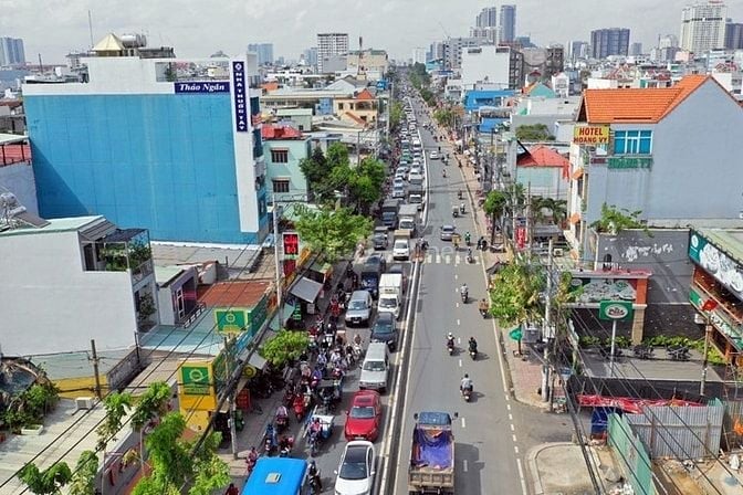 Cho thuê biệt thự Huỳnh Tấn Phát, Phường Bình Thuận, Quận 7, DT: 600m2