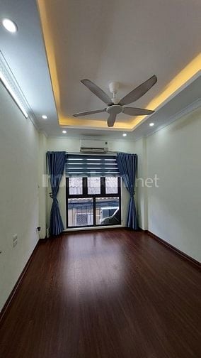 Bán gấp trước tết toà nhà giá 22.2 tỷ, 72m2x7T, Võng Thị, TH, ở luôn 