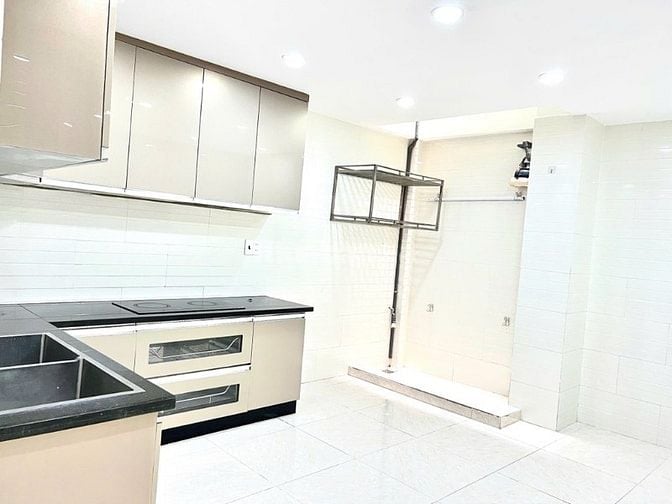 NHÀ Đ TRẦN XUÂN SOẠN, P.TÂN KIỂNG, QUẬN 7, DT 4x14m, 3 Tầng, Hơn 5 Tỷ