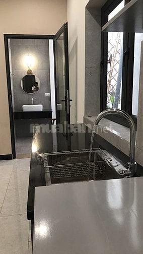 Bán nhà 2 tầng ngõ 444/41/11 đội cấn.