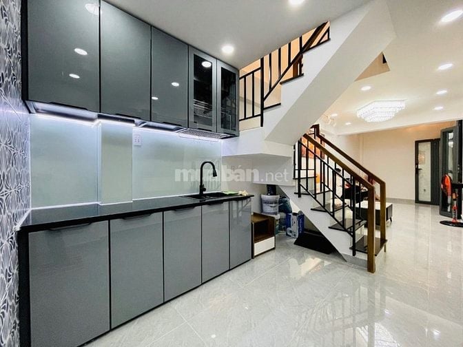 Bán nhà Man Thiện , 120m2 , Hẻm Mecedes né SH, Lô Góc , Giá chỉ 50