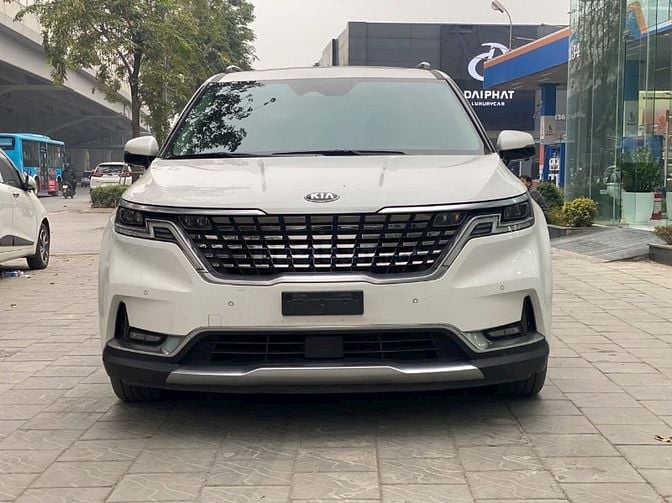 E bán chiếc xe siêu đẹp KIA CARNIVAL Signature 3.5 máy xăng năm 2021